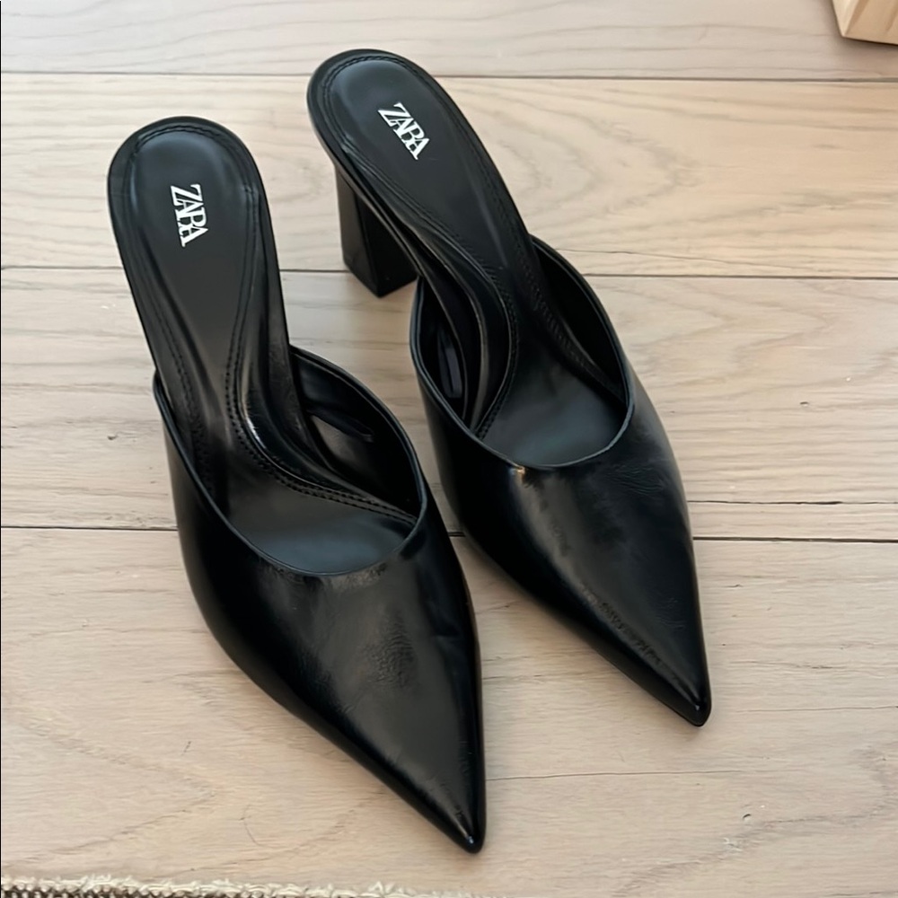 Zara Black Pointed Heel Mules